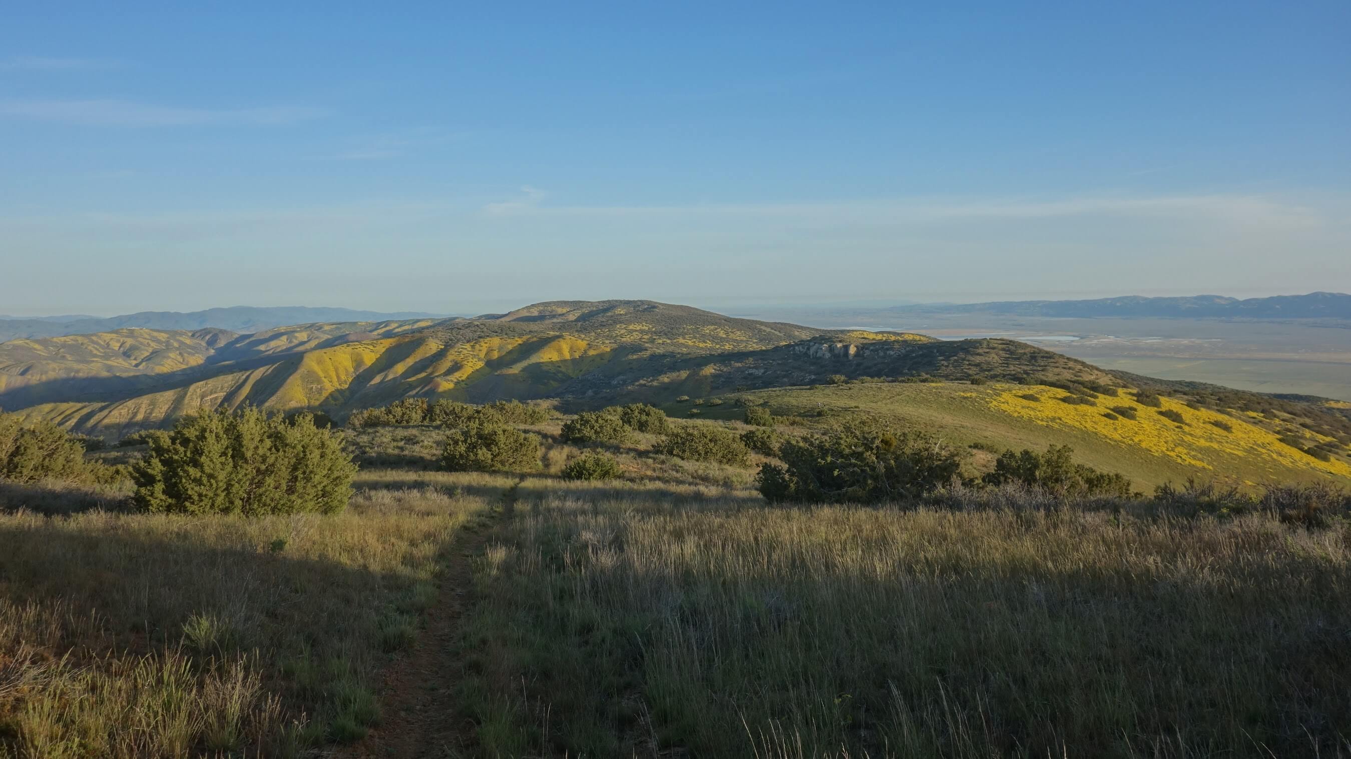Hiking Caliente Mountain Ridge Trail in Carrizo Plain National Monument Hiking in California